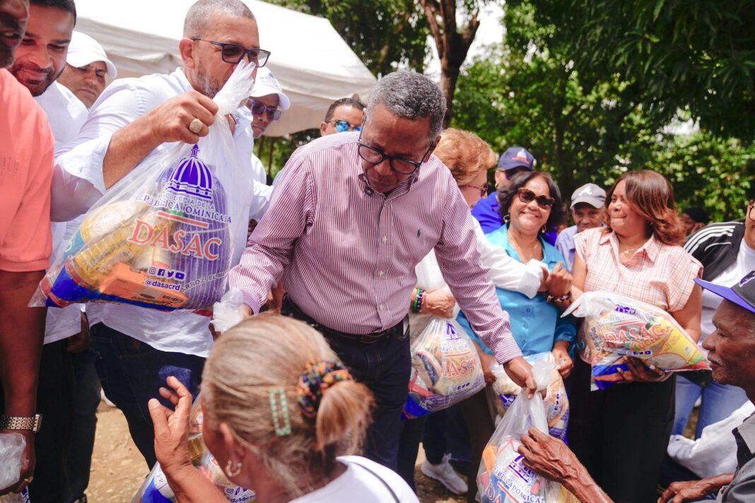 Gobierno realiza jornada integral en Villa Altagracia en apoyo a familias afectadas por lluvias Gobierno realiza jornada integral en Villa Altagracia en apoyo a familias afectadas por lluvias