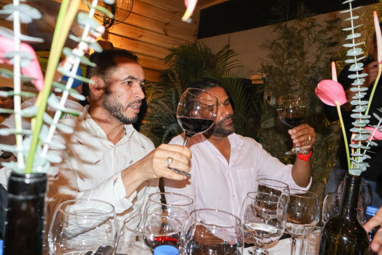 La Esquina Gastrobar celebra exitosa cata de vinos españoles maridada con productos de Constanza