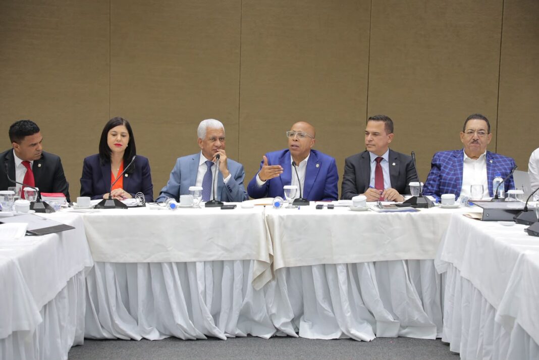 Comisión Bicameral inició trabajos de modificación del Código Penal Comisión Bicameral inició trabajos de modificación del Código Penal