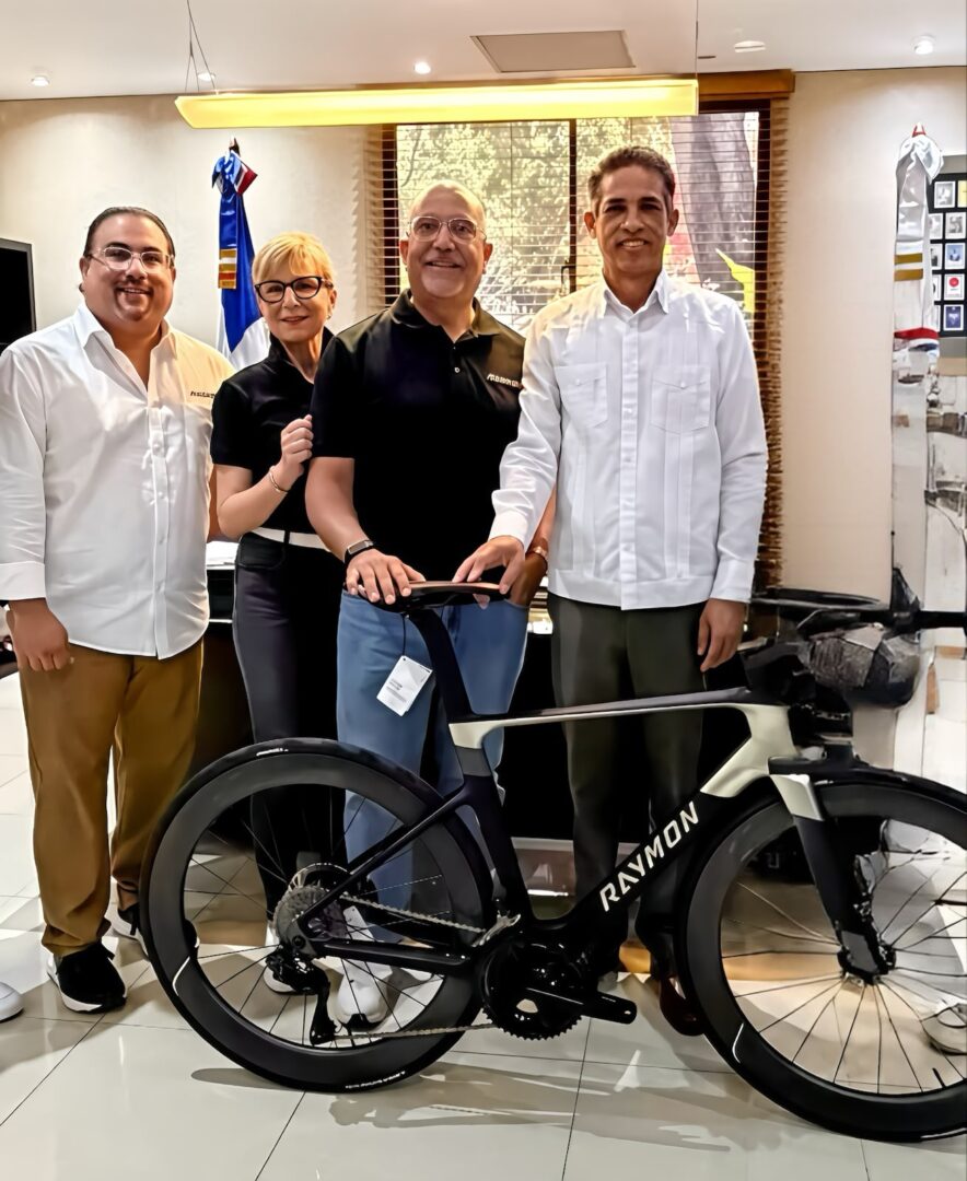 RAYMON Bicycles será la bicicleta oficial de la Selección Dominicana de Ciclismo en los Juegos Centroamericanos y del Caribe Santo Domingo 2026 RAYMON Bicycles será la bicicleta oficial de la Selección Dominicana de Ciclismo en los Juegos Centroamericanos y del Caribe Santo Domingo 2026