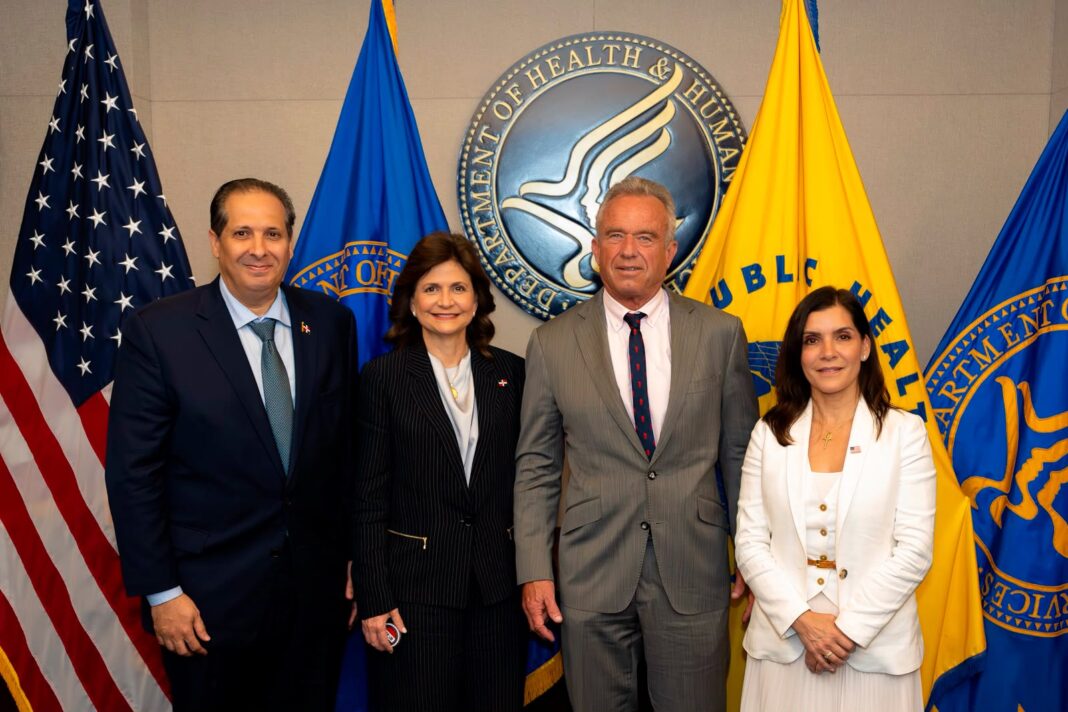 Raquel Peña y Víctor Atallah fortalecen alianza sanitaria con EE. UU. en reunión con Robert F. Kennedy Jr. Raquel Peña y Víctor Atallah fortalecen alianza sanitaria con EE. UU. en reunión con Robert F. Kennedy Jr.