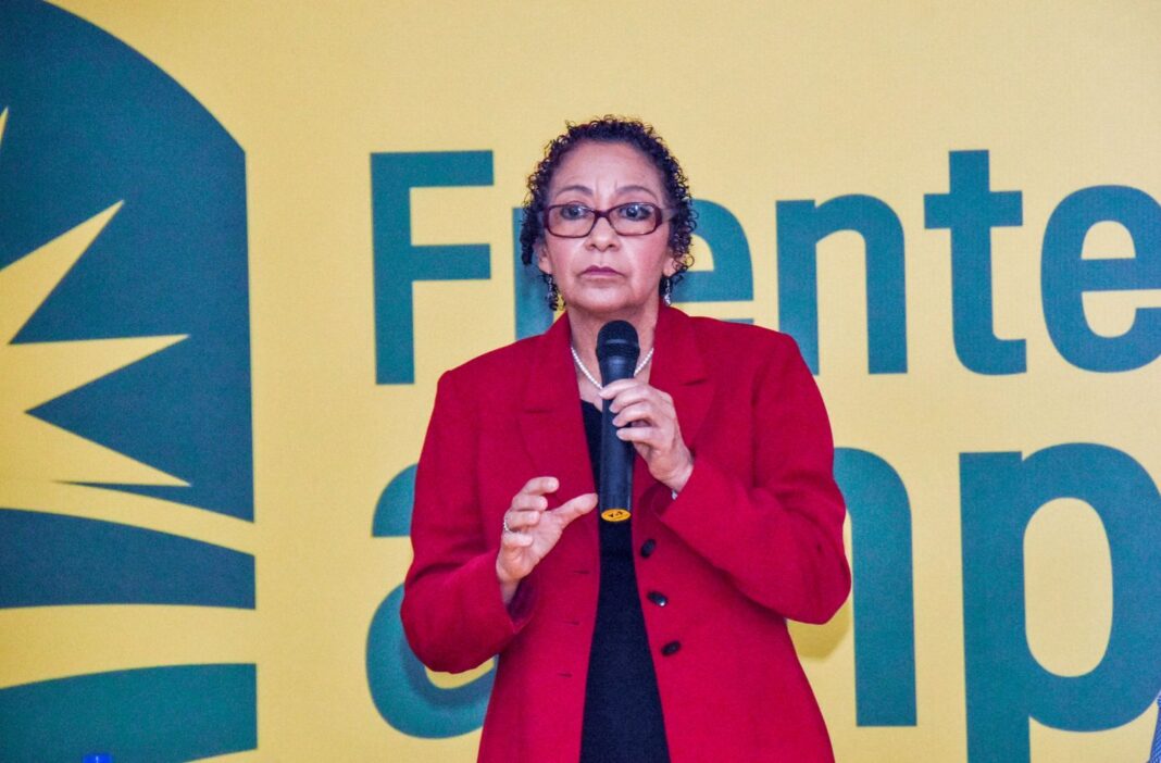 Frente Amplio rechaza expulsión de diplomáticos cubanos y exige transparencia al Gobierno dominicano Frente Amplio rechaza expulsión de diplomáticos cubanos y exige transparencia al Gobierno dominicano