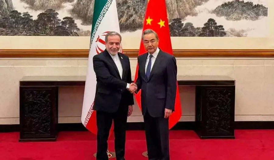 China urge a Irán y EEUU a retomar el acuerdo de paz y reabrir Ormuz lo antes posible China urge a Irán y EEUU a retomar el acuerdo de paz y reabrir Ormuz lo antes posible
