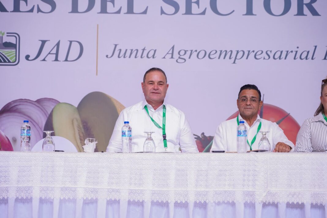 Espaillat Bencosme: la mecanización permitirá reducir costos y mejorar rentabilidad del productor Espaillat Bencosme: la mecanización permitirá reducir costos y mejorar rentabilidad del productor