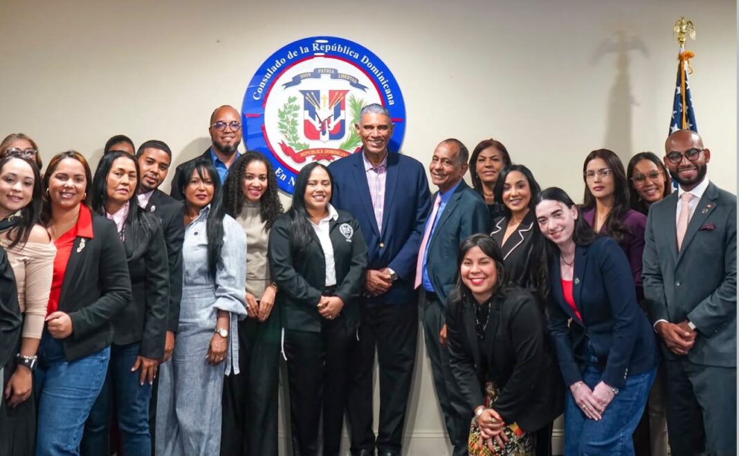 UASD-Nueva York realiza encuentro con estudiantes de la Maestría en Derecho Migratorio y Consular. UASD-Nueva York realiza encuentro con estudiantes de la Maestría en Derecho Migratorio y Consular.