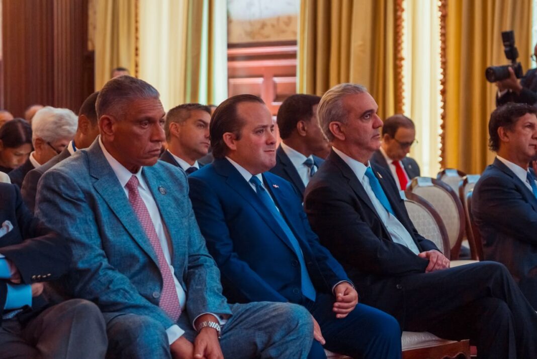 Paliza destaca rol de la diáspora en el desarrollo nacional durante presentación de Meta RD 2036 en Nueva York Paliza destaca rol de la diáspora en el desarrollo nacional durante presentación de Meta RD 2036 en Nueva York