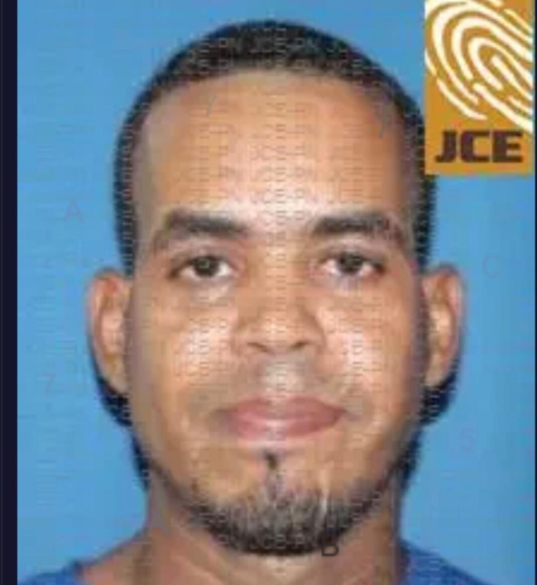 Policía informa fallecimiento de delincuente tras enfrentar a tiros a agentes de la DICRIM en Gaspar Hernández Policía informa fallecimiento de delincuente tras enfrentar a tiros a agentes de la DICRIM en Gaspar Hernández