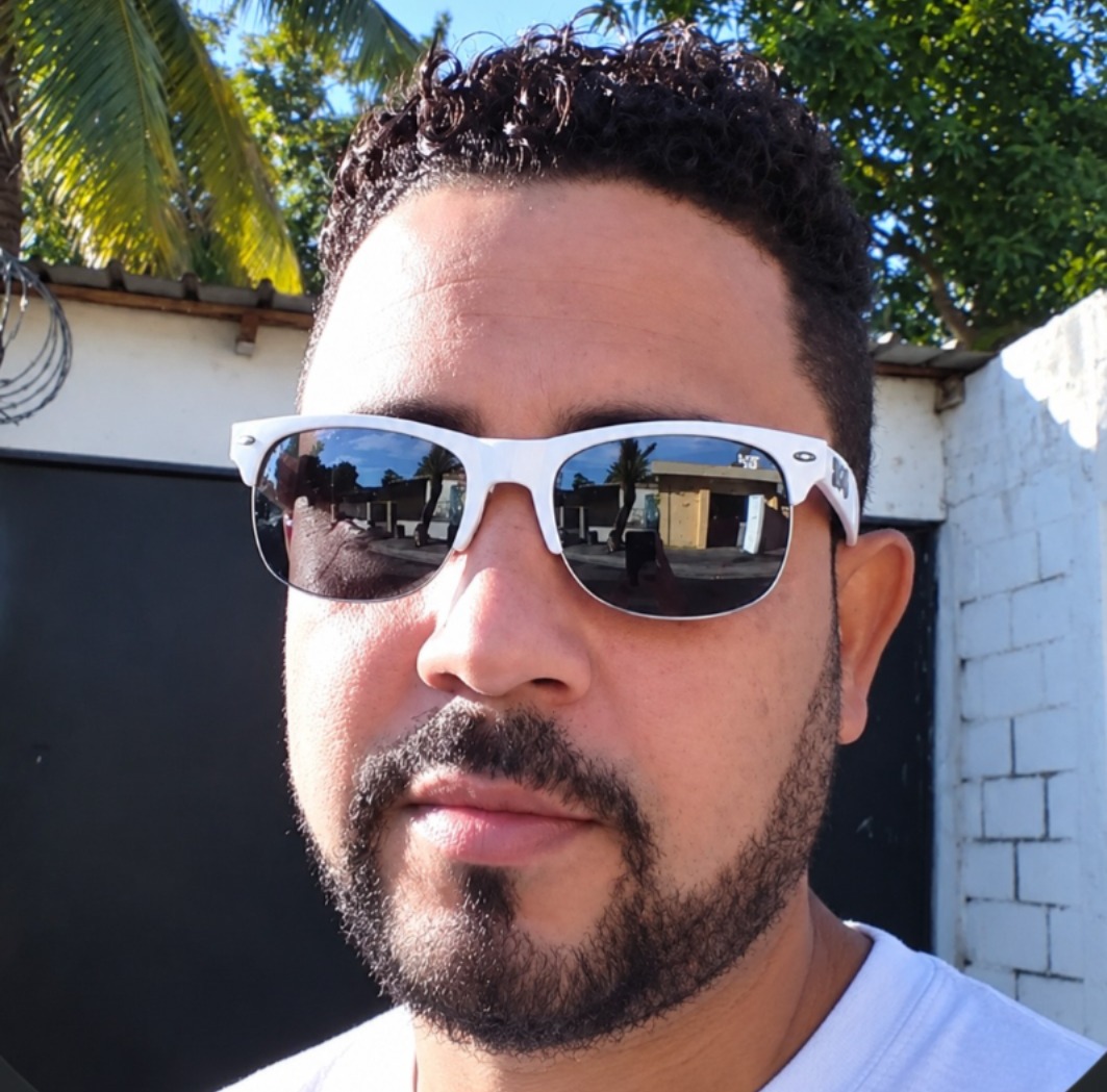 Lorenny Solano denuncia que amigo de infancia fue engañado y está en Rusia peleando en la guerra Lorenny Solano denuncia que amigo de infancia fue engañado y está en Rusia peleando en la guerra