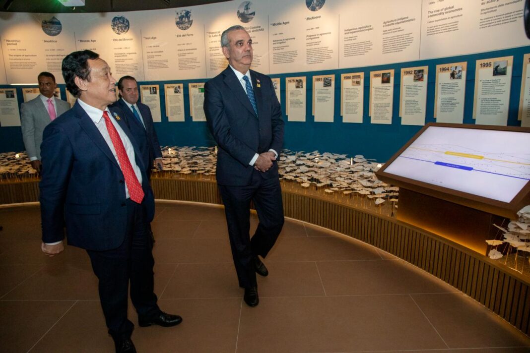 Presidente Abinader inaugura salón República Dominicana en la FAO y reafirma compromiso con el Hambre Cero Presidente Abinader inaugura salón República Dominicana en la FAO y reafirma compromiso con el Hambre Cero