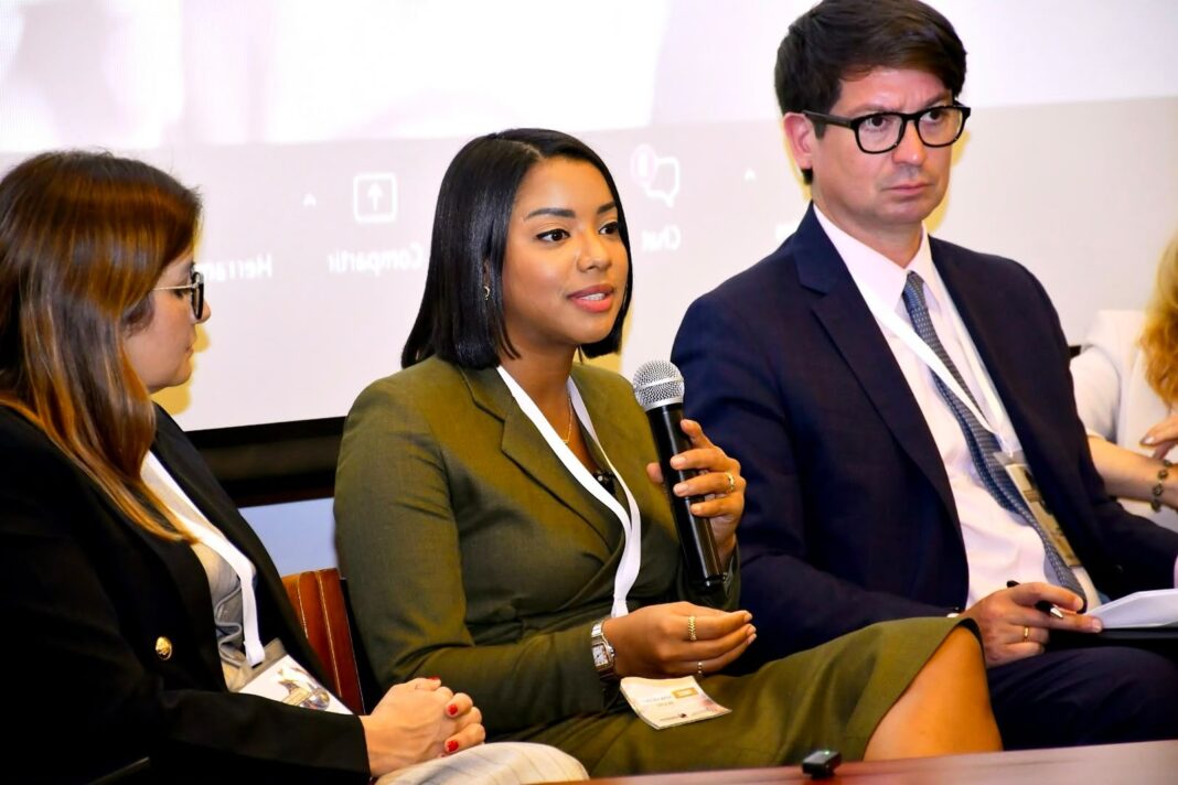 Stephany Rosario representa a República Dominicana en el IV Congreso Internacional de Contratación Pública Stephany Rosario representa a República Dominicana en el IV Congreso Internacional de Contratación Pública